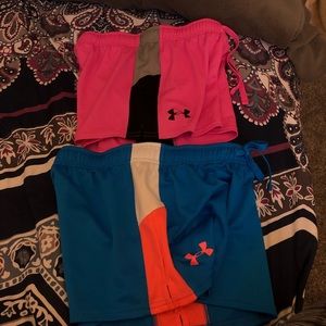 Girls Under Armour loose short bundle